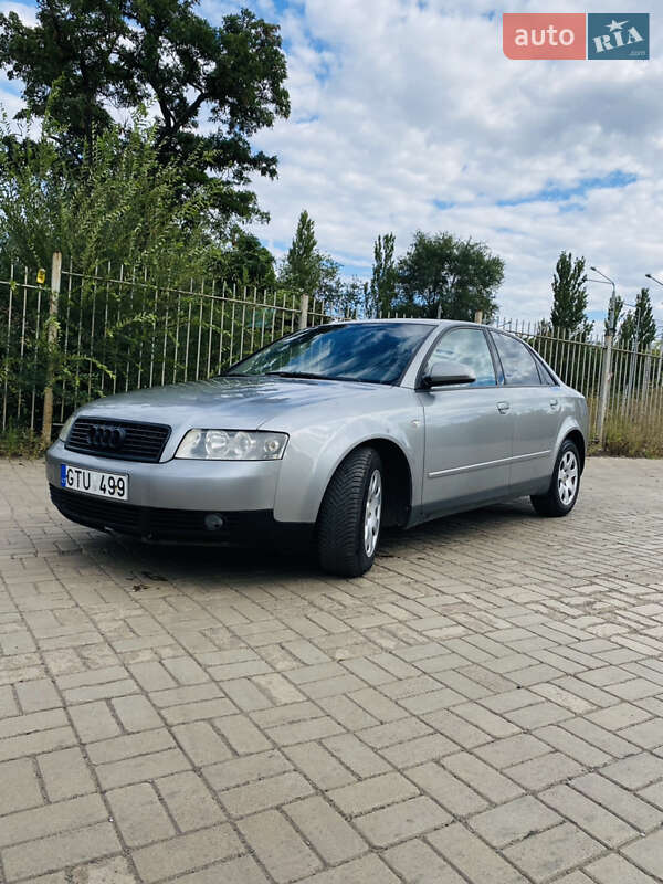 Седан Audi A4 2002 в Краматорске
