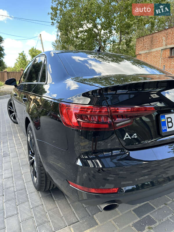 Седан Audi A4 2016 в Полтаве