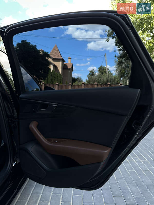 Седан Audi A4 2016 в Полтаве