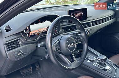 Седан Audi A4 2017 в 