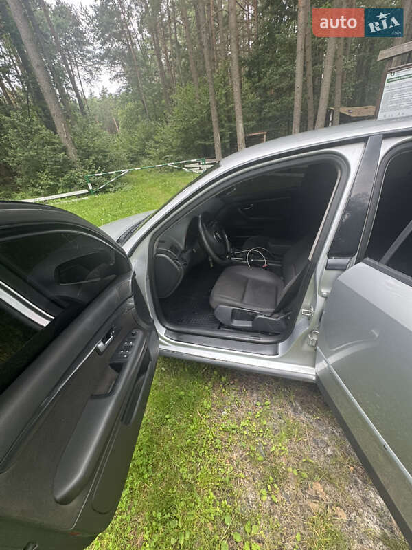Седан Audi A4 2002 в Одессе