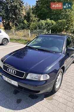 Седан Audi A4 1996 в 