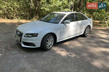 Седан Audi A4 2012 в 