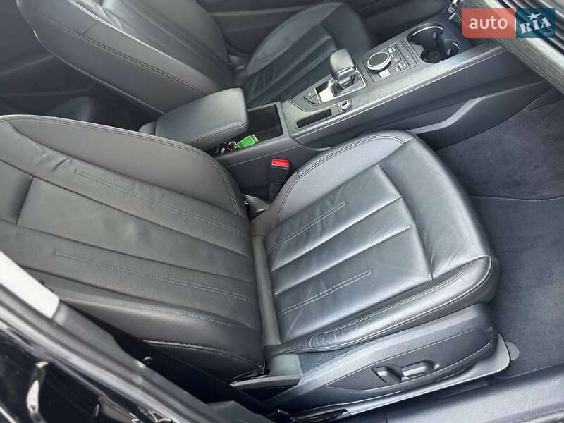 Седан Audi A4 2018 в Киеве