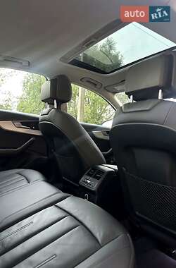 Седан Audi A4 2017 в 