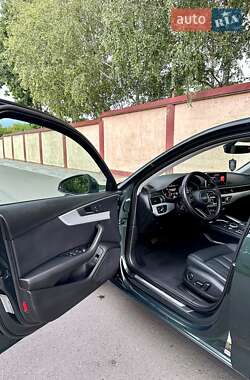 Седан Audi A4 2017 в 