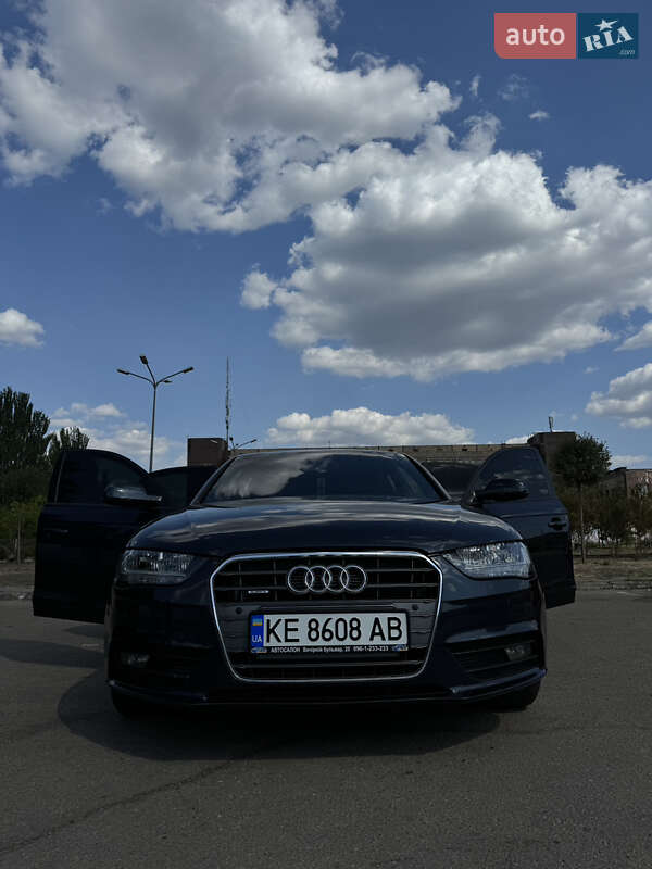 Седан Audi A4 2013 в Кривом Роге