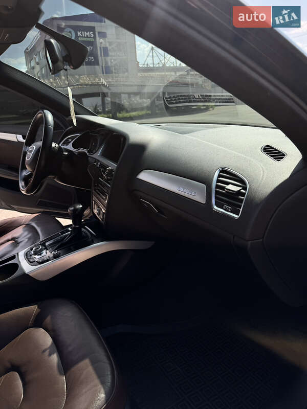 Седан Audi A4 2013 в Кривом Роге