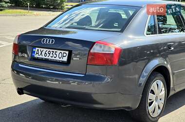 Седан Audi A4 2001 в 
