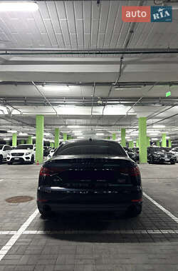 Седан Audi A4 2017 в 