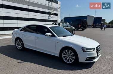 Седан Audi A4 2014 в 