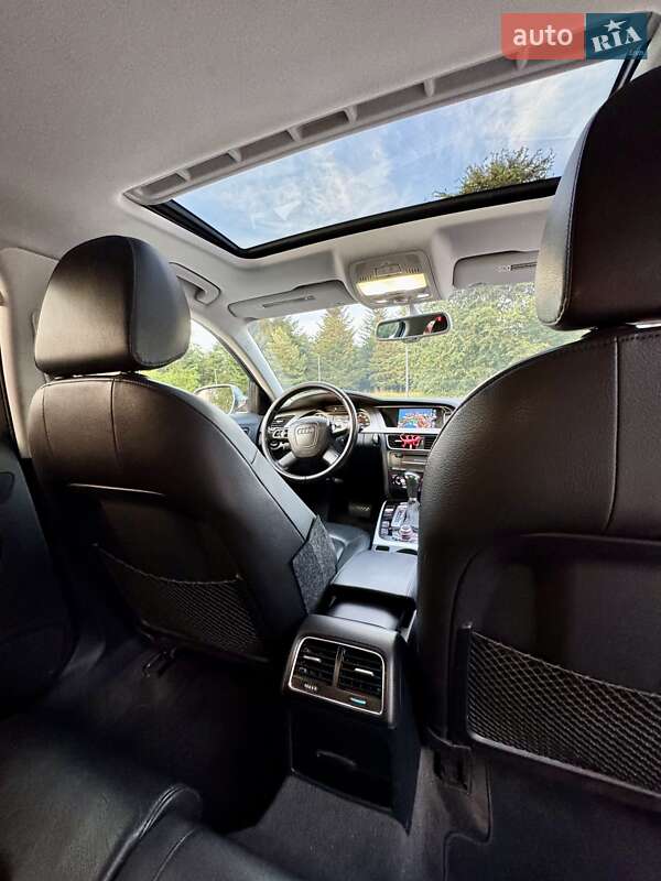 Седан Audi A4 2012 в Киеве