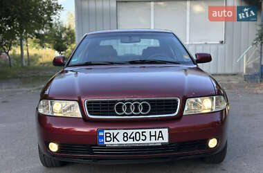 Седан Audi A4 1999 в 