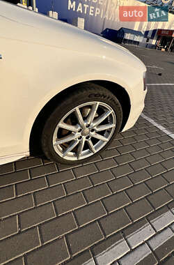 Седан Audi A4 2014 в 