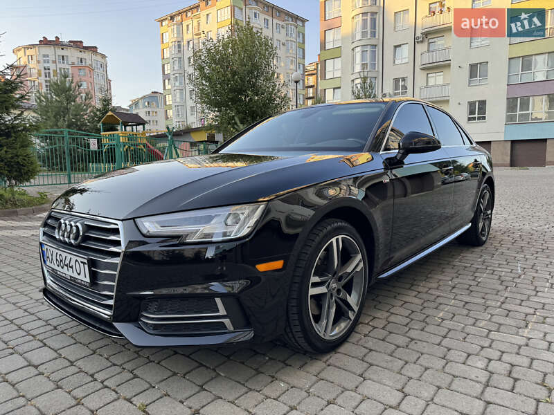 Седан Audi A4 2018 в 