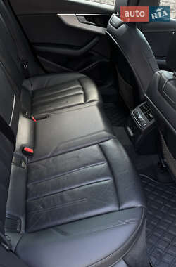 Седан Audi A4 2015 в 