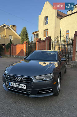 Седан Audi A4 2016 в 