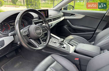 Седан Audi A4 2016 в 