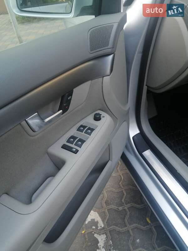 Седан Audi A4 2004 в Одессе