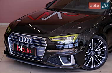 Седан Audi A4 2019 в 