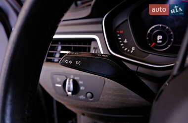 Седан Audi A4 2019 в 