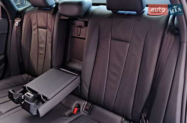 Седан Audi A4 2019 в 