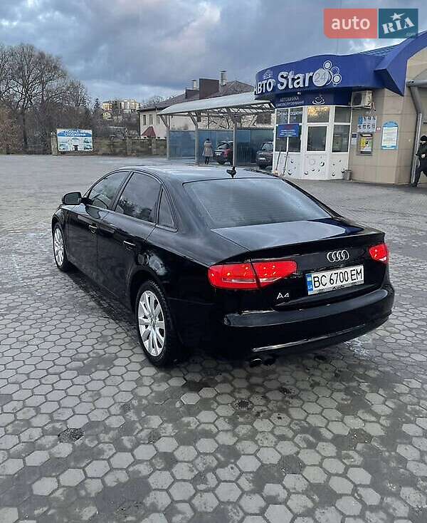 Седан Audi A4 2014 в Луцке