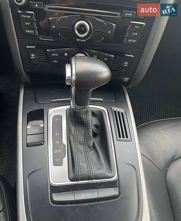 Седан Audi A4 2014 в Луцке
