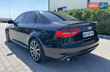 Седан Audi A4 2013 в Виннице