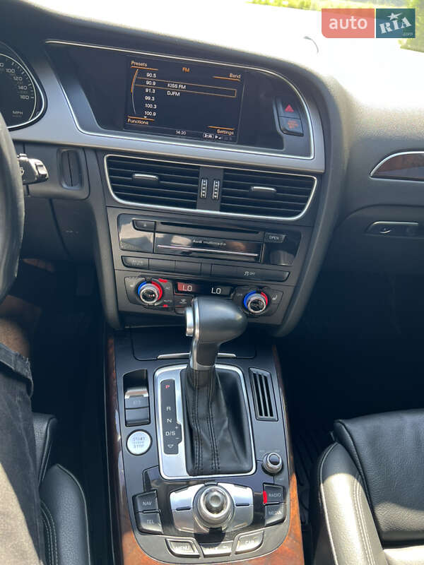 Седан Audi A4 2013 в Виннице