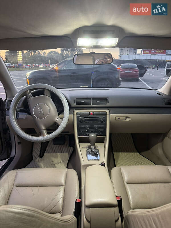 Седан Audi A4 2002 в Киеве