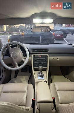 Седан Audi A4 2002 в 