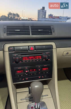 Седан Audi A4 2002 в 