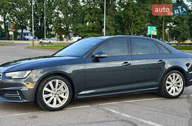 Седан Audi A4 2018 в 