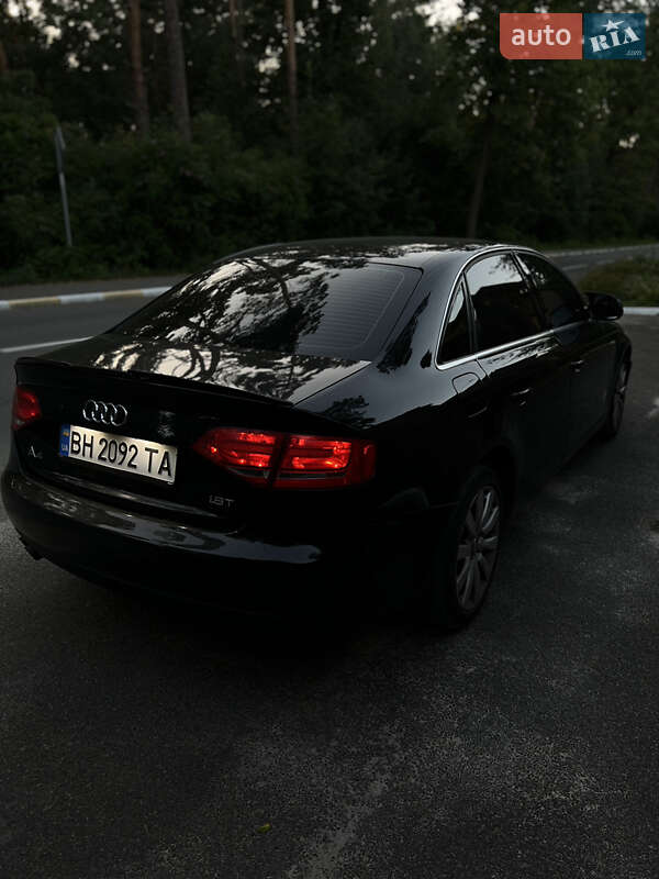 Седан Audi A4 2009 в Буче