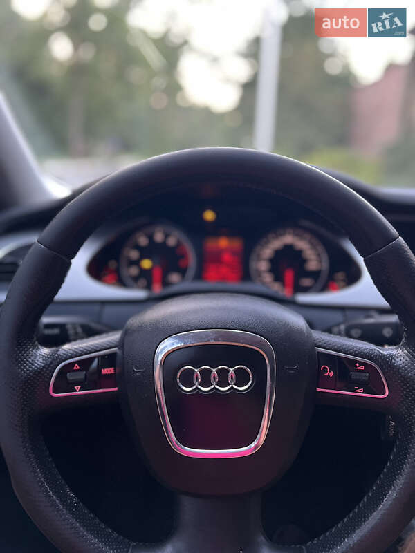 Седан Audi A4 2009 в Буче