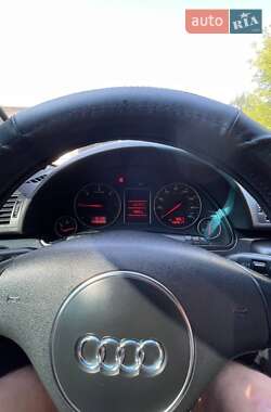 Седан Audi A4 2002 в 