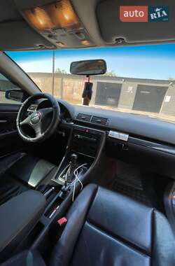 Седан Audi A4 2002 в 