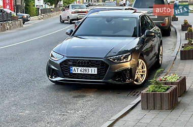 Седан Audi A4 2020 в 