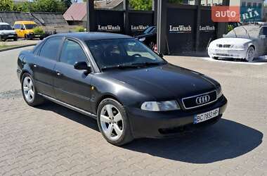 Седан Audi A4 1996 в Шумске