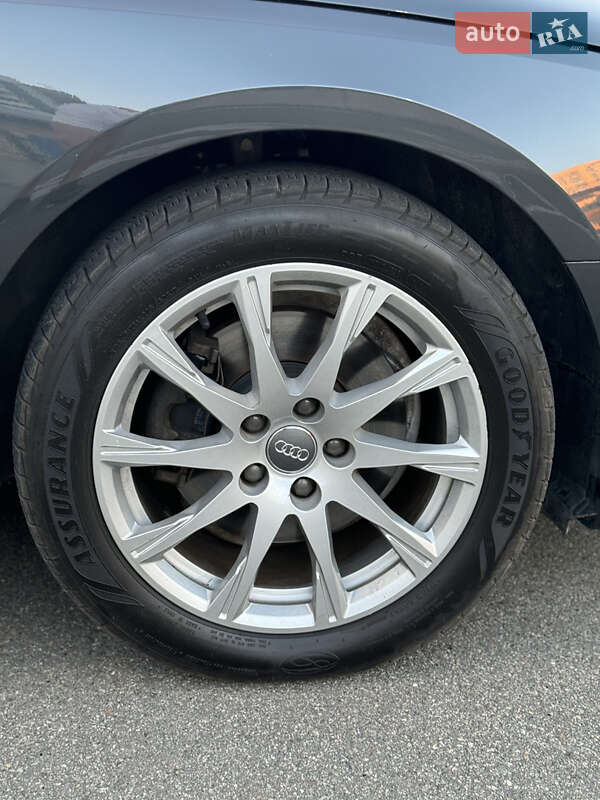 Седан Audi A4 2020 в Киеве