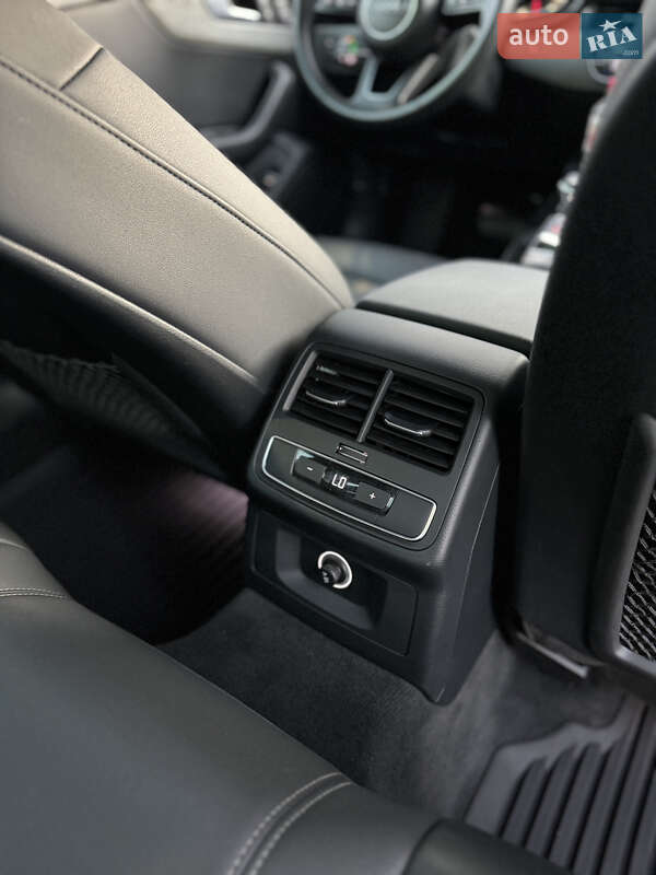 Седан Audi A4 2020 в Киеве