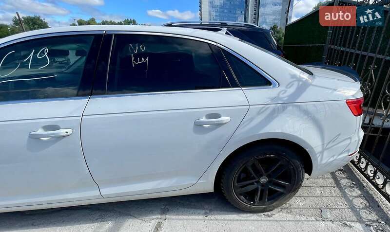 Седан Audi A4 2016 в Киеве