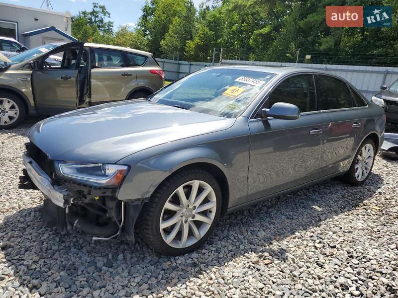 Седан Audi A4 2012 в 