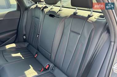 Седан Audi A4 2019 в 