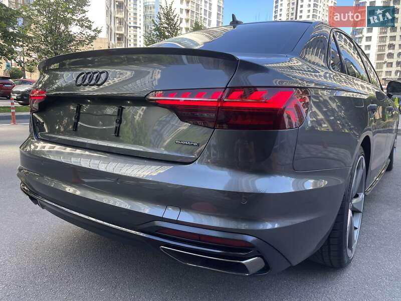 Седан Audi A4 2022 в Киеве