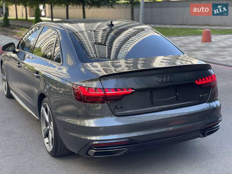 Седан Audi A4 2022 в Киеве