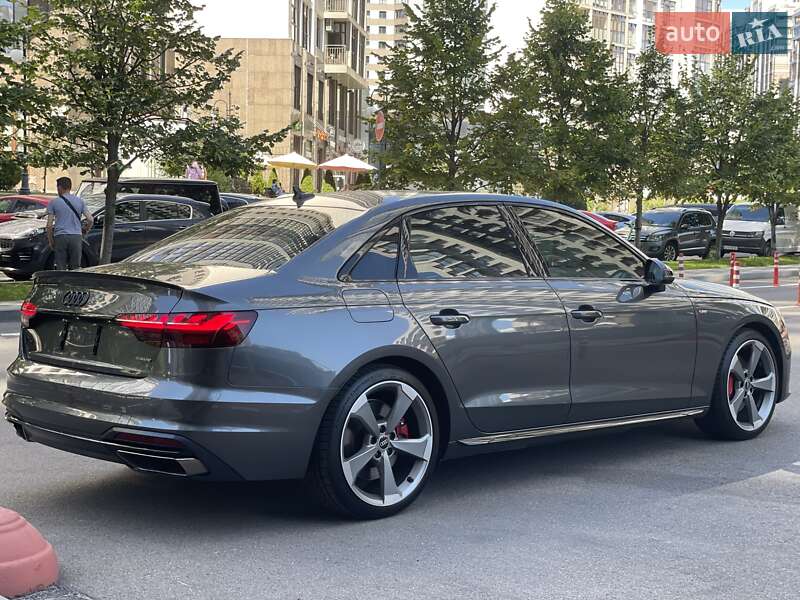 Седан Audi A4 2022 в Киеве