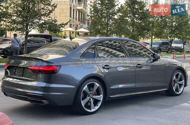 Седан Audi A4 2022 в 
