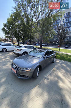 Седан Audi A4 2013 в 